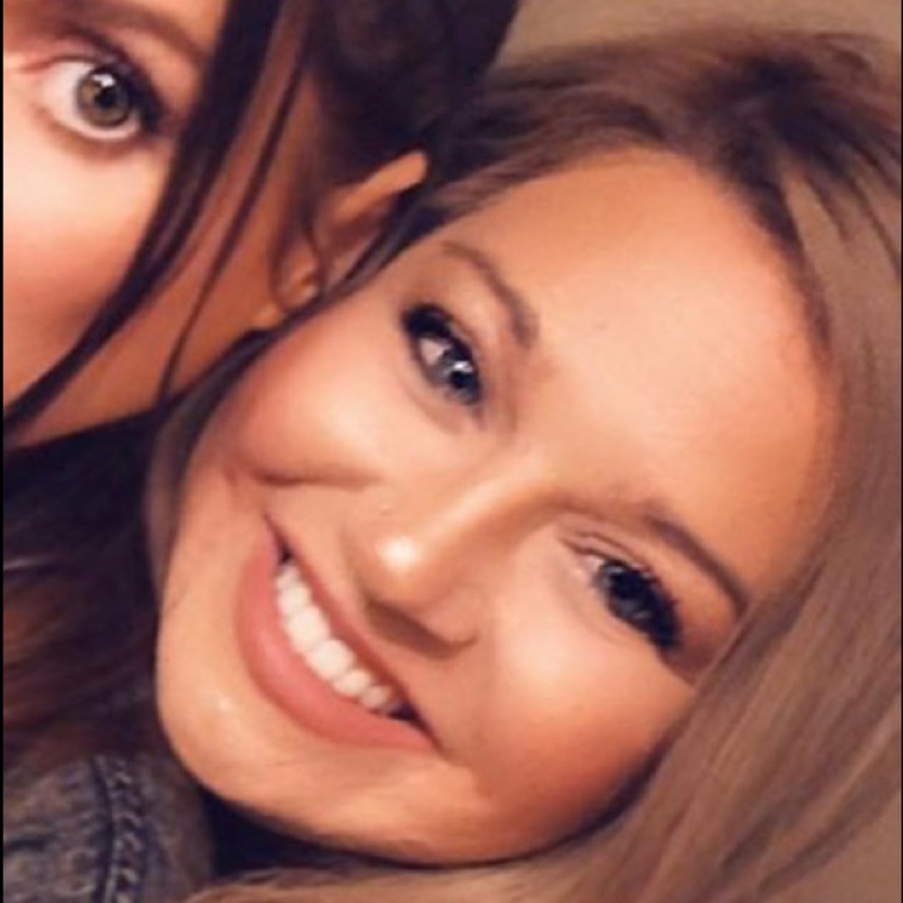 Meet your Posher, Brittany